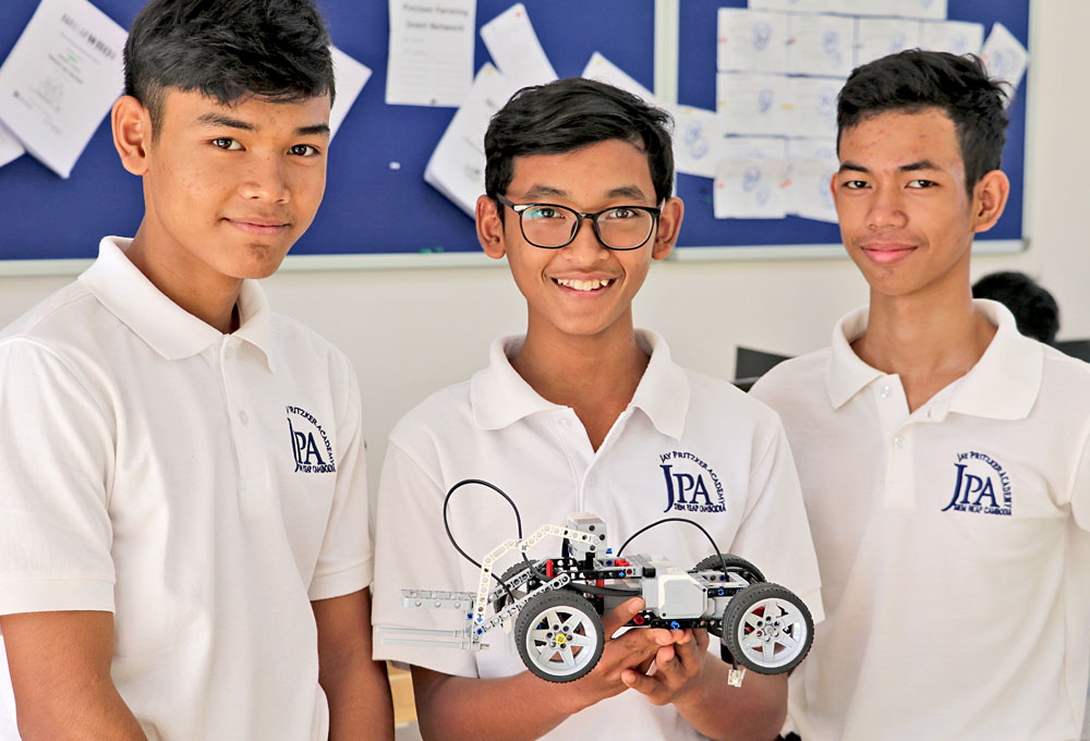JPA Grade 10 coding and robotics students. Jay Pritzker Academy, Siem Reap, Cambodia. Jay-Pritzker-Academy-Siem-Reap-Cambodia.